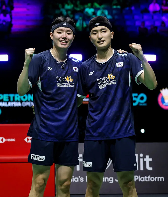 爱游戏在线-马来西亚队险胜日本队，石宇奇统治全场