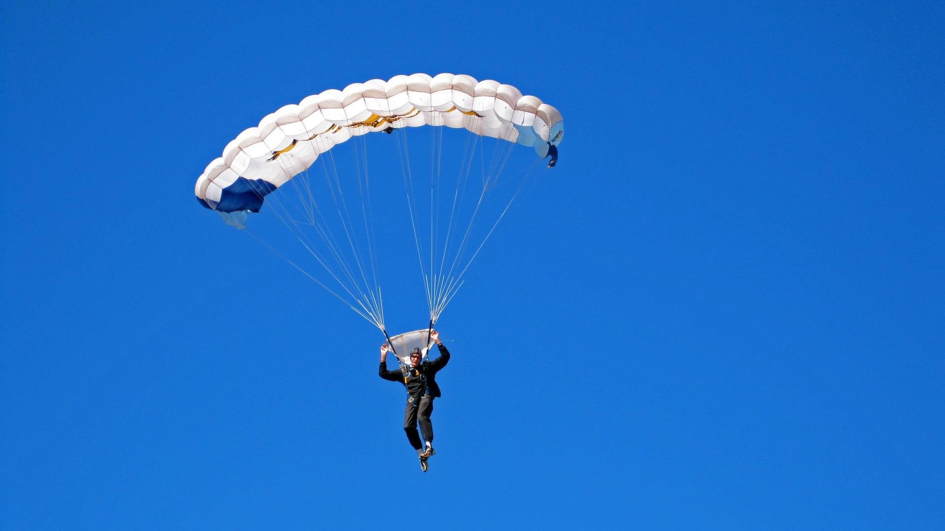 爱游戏-开拓者战术压制勇士，班凯罗惊艳四座，一场颠覆预期的战术革命