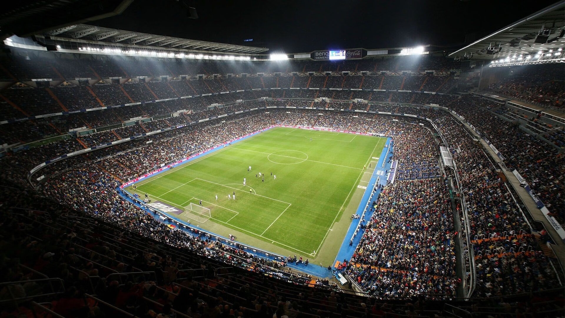 爱游戏官方入口-德黑兰之夜，伊朗钢铁洪流逆转斯洛伐克，托纳利星光难掩血色残阳